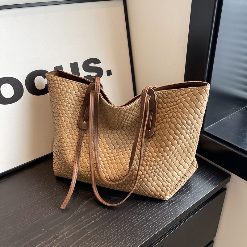 Luxury Brand Designer Bag Large Capacity Woven Bag For Women 2025 New Vintage Versatile Shoulder Underarm Bag Korean Style Handheld Tote Bag_voghion.com