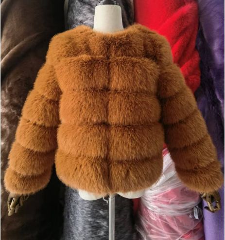 Elegante giacca corta in pelliccia sintetica – Cappotto da donna con finiture in pelle vegana (S-XXL, oltre 20 colori, tessuto testurizzato di lusso)_voghion.com