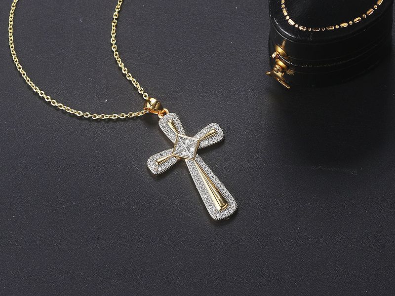 Set di gioielli da uomo alla moda con zirconi intarsiati, collana elettroplaccata bicolore e accessori_voghion.com