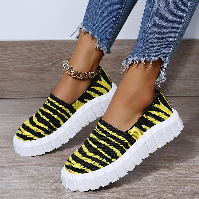 Moda europeia e americana, malha de contraste de cor grande, sapato único respirável, sola plana e grossa, sapatos casuais_voghion.com