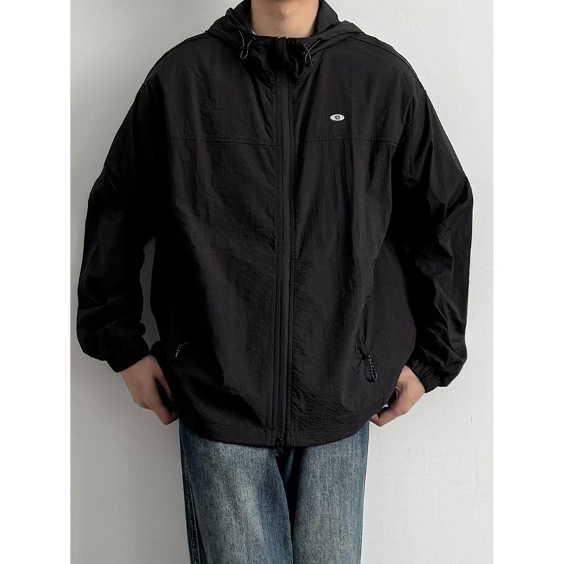 Moletom leve masculino com capuz para pesca, respirável e com proteção UV, corta-vento de verão com ajuste solto e capuz, jaqueta casual para atividades ao ar livre, caminhadas e viagens_voghion.com