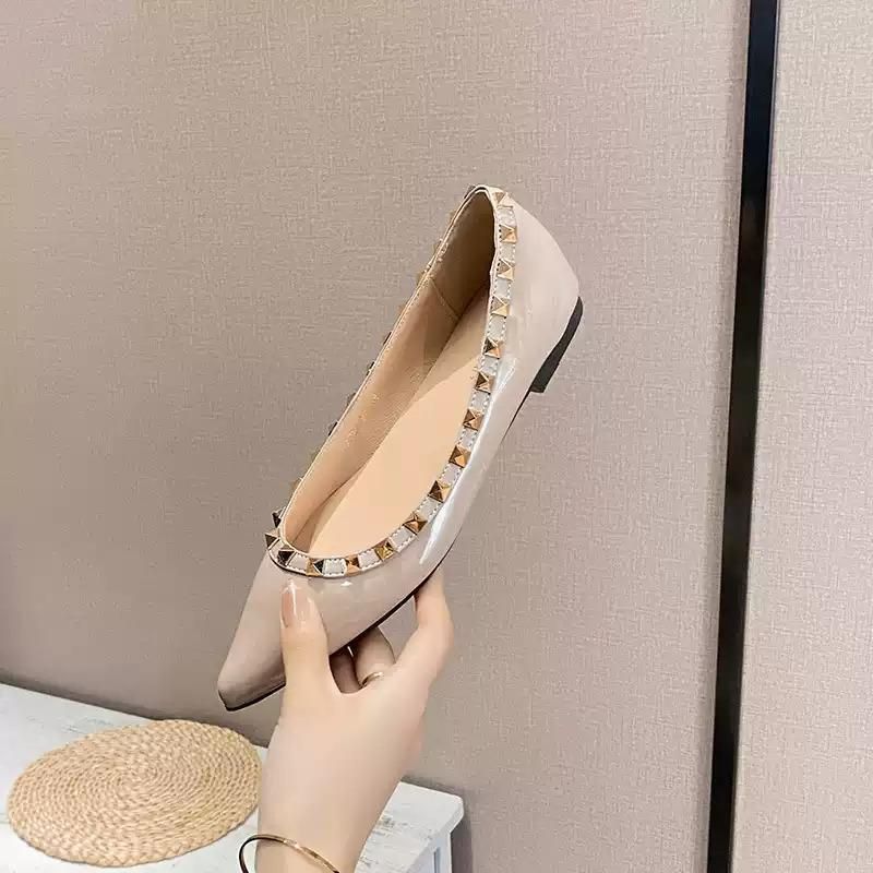 Studded Nude Pointed Soft Patent Leather French Style Elegant Women's Flats Spring New Fashion Versatile Commuter Shoes_voghion.com