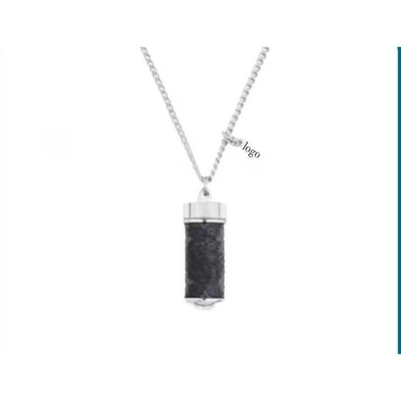 Collana di lusso con quadrifoglio a forma di fiore antico in stile antico, con bottiglia di profumo Lujia in acciaio inossidabile e luce a nicchia_voghion.com