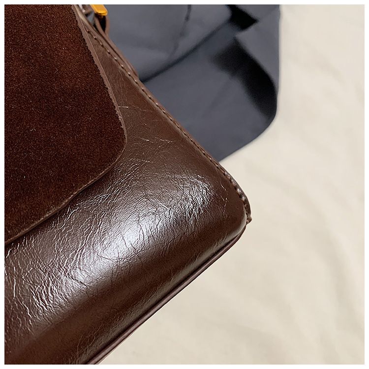 Borsa quadrata piccola in velluto satinato con texture leggera e lussuosa sotto le ascelle, moda di nicchia autunno e inverno 2024 versatile singola_voghion.com