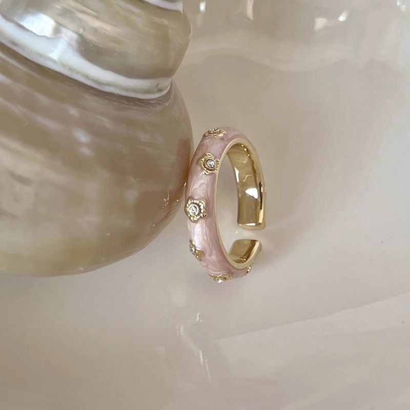 Galvanisieren High-End Nischenblume Schleife Temperament Licht Luxus Ring 2024 Neues Accessoire für Frauen_voghion.com