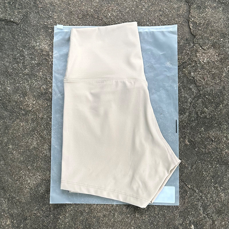 Pantalones cortos deportivos de tres piezas de nailon ajustados para yoga de cintura alta, de calidad inmejorable, nuevos y bonitos._voghion.com