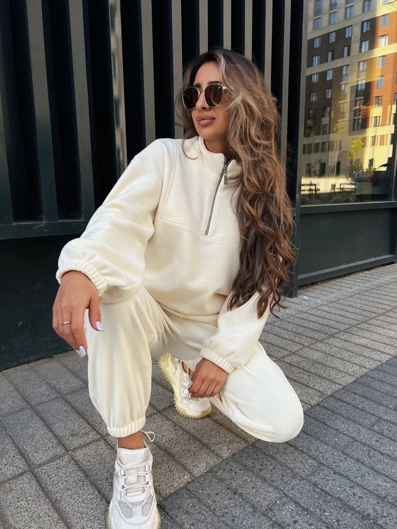 Lässiges Set aus Fleece-Kapuzenpullover und Jogginghose für Damen – locker sitzendes Sweatshirt mit Stehkragen und Hose mit elastischem Bund (Beige, Dunkelgrau, Khaki)_voghion.com