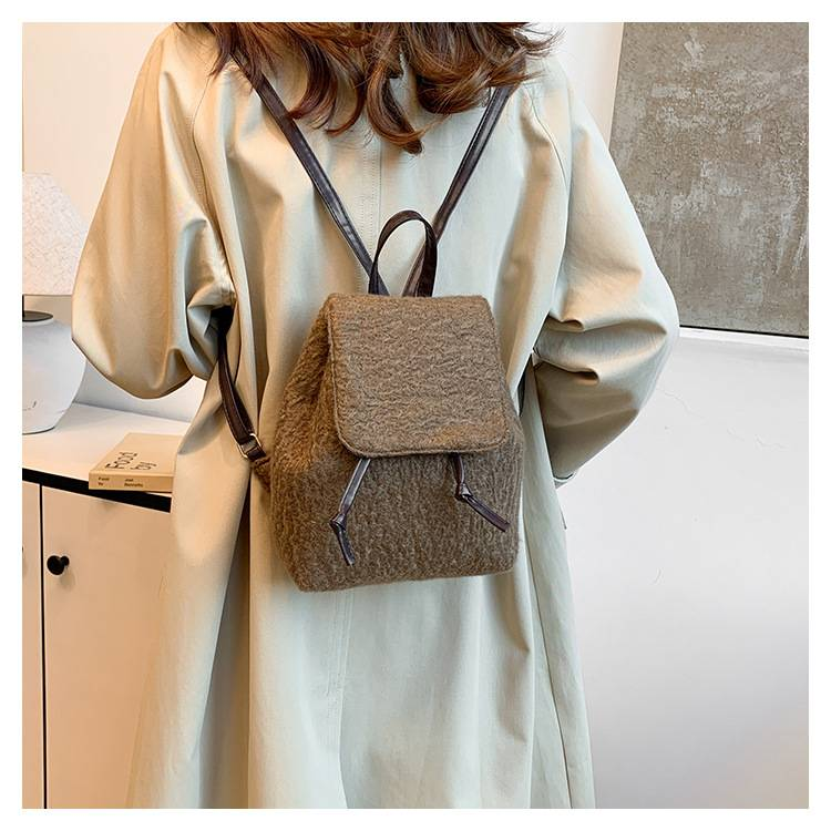 Autumn And Winter New Casual Backpack Fashion Joker Portable Retro Ladies Backpack Commuting._voghion.com