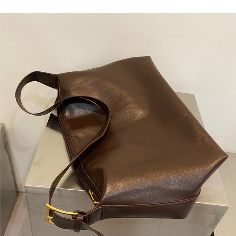 Borsa versatile in versione coreana per donna 2024, nuova borsa a tracolla ad alta capacità, morbida e pieghevole, stile minimalista, con tracolla_voghion.com