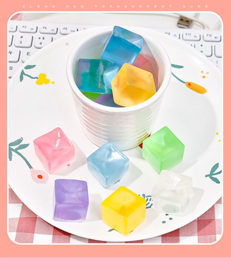 Schaum-Squishies für Kinder, stressabbauende Eiswürfel, Kneifspaß, stressabbauende und entlüftende kleine Geschenke, transparente Jelly Bricks_voghion.com