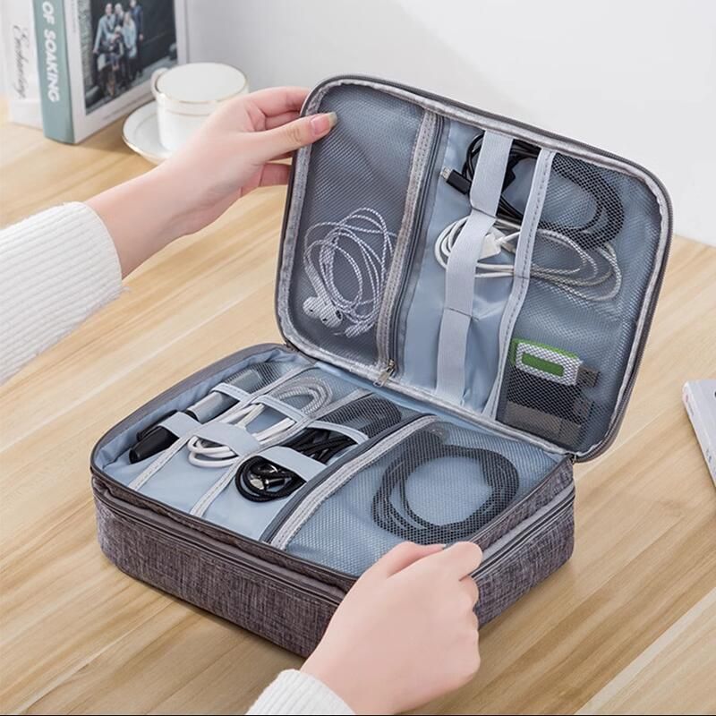Organizador de cabos Tech - Bolsa à prova d'água para 4 carregadores portáteis + cabos, compatível com TSA, essencial para viagens na UE_voghion.com
