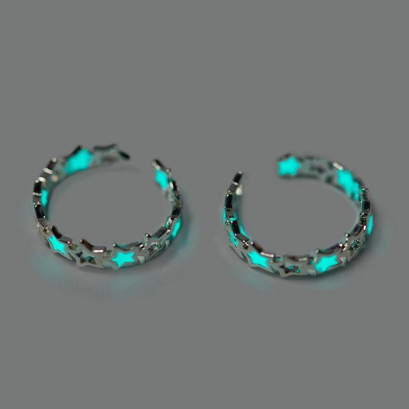 Ready Stock Hohle Leuchtringe für Frauen Männer Glow In Dark Silber Farbe Stern Geschenke Vintage Modeschmuck Grün Blau_voghion.com