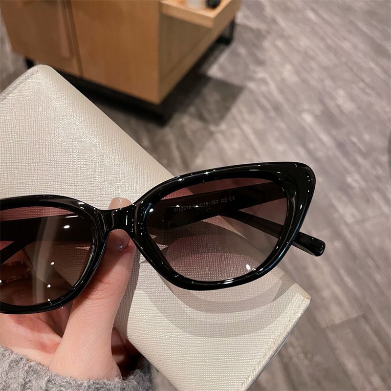 Green Same Style GM Cat Eye Small Frame Myopia For Women With Bare Skin, Thin Face, Anti UV Polarized_voghion.com
