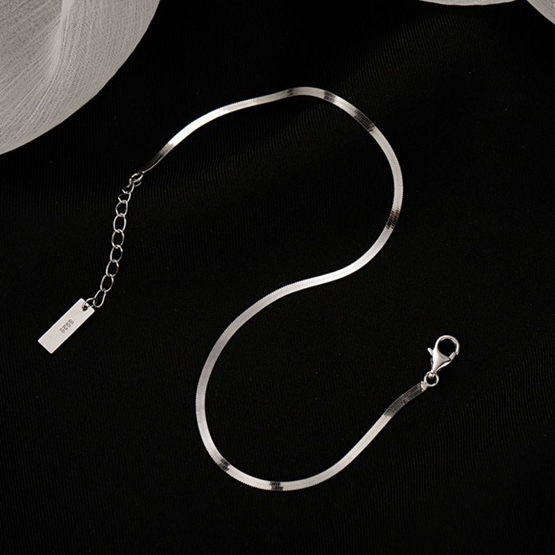 2023 Nouvelle Tendance Sunshine Cheville Simple Lame D'os De Serpent Cheville Personnalité Minimaliste Niche Design Polyvalent Chaîne De Pied_voghion.com