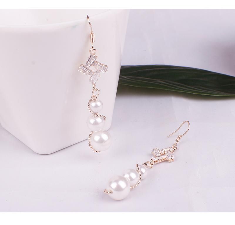 Gioielli di moda, orecchini lunghi da donna, orecchini pendenti con perle in stile coreano famosi su internet_voghion.com