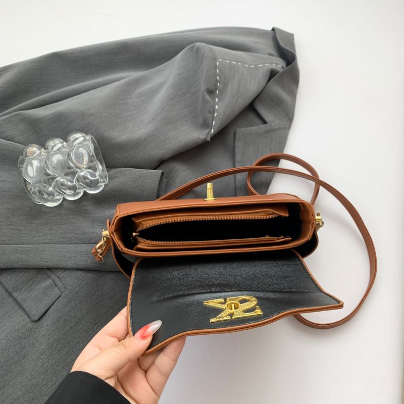 Borsa a tracolla elegante da donna con motivo trapuntato e lettere SK, chiusura magnetica a scatto, tracolla regolabile, manico superiore, borsa da ufficio, 21*6,5*12,5 cm_voghion.com