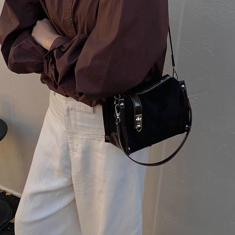 High-end Retro Suede Small Square For Women 2025 New Trendy Fashionable Versatile Shoulder Commuter Crossbody Bag_voghion.com