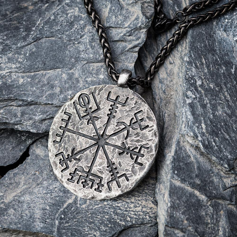 Gran oferta, colgante de brújula vikinga vintage Vegvisir con runa nórdica de Odín, collar de acero inoxidable para hombre, joyería de amuleto retro 2024_voghion.com