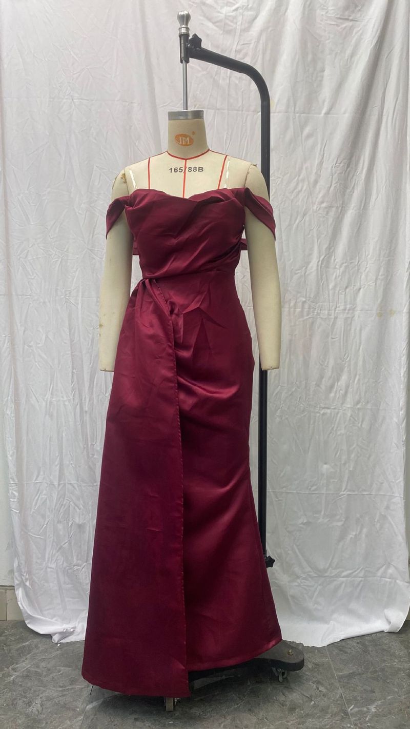 Natale Ringraziamento Halloween San Valentino 2025 Banchetto Spacco Alto Sexy Host Monospalla Snellente Festa Abito da Sera_voghion.com