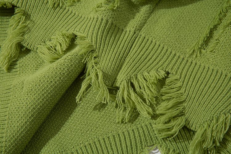 Men's crew-neck sweater with fringe holes_voghion.com