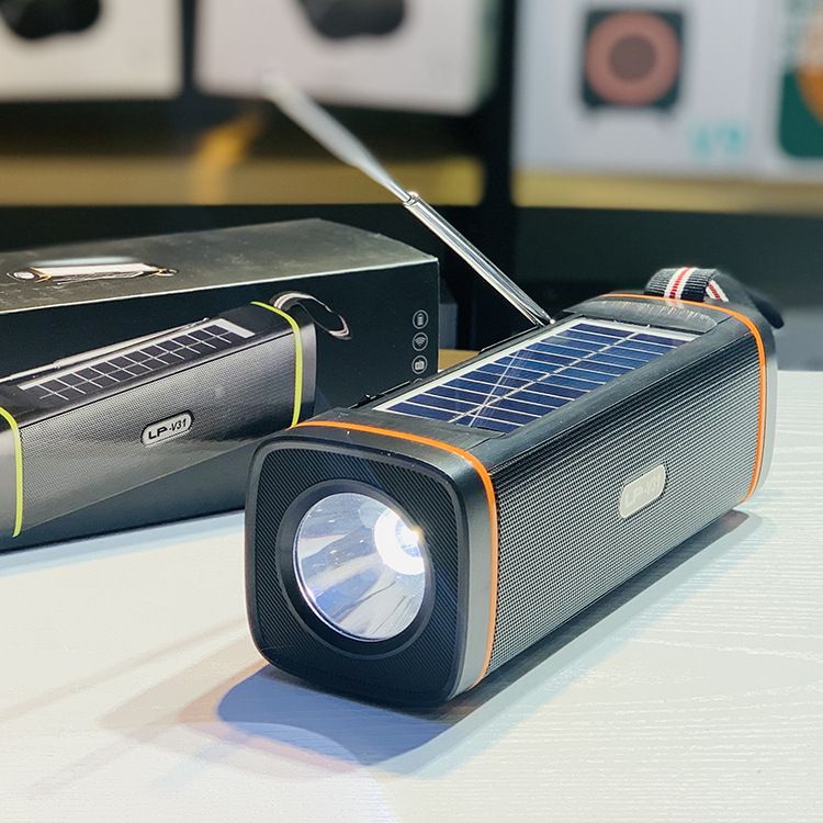 LP-V31 Solar Bluetooth Speaker Outdoor Radio Flashlight Convenient Audio Voice Prompt Call_voghion.com
