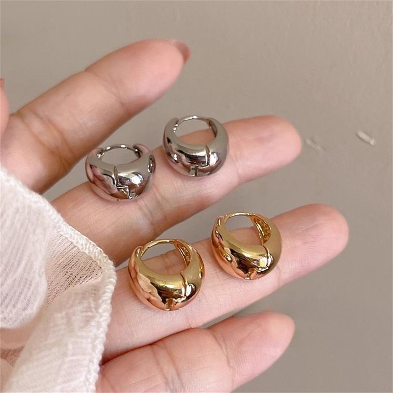 Orecchini a cerchio lisci in argento con goccia d'acqua per donna, stile vintage di Hong Kong di alta qualità, stile minimalista, versatili_voghion.com