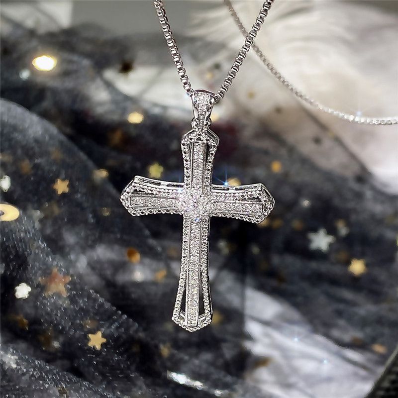 Heiße Verkäufe Huitan Hip Hop Kreuz Halskette für Frauen mit schillerndem CZ-Stein Silberfarbe Cooles Hals-Accessoires Party Trendy Schmuck_voghion.com
