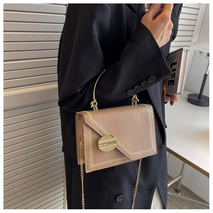 Borsa da donna di moda francese di fascia alta Borsa a tracolla portatile a catena di fascia alta con design di nicchia irregolare retrò Borsa piccola quadrata_voghion.com