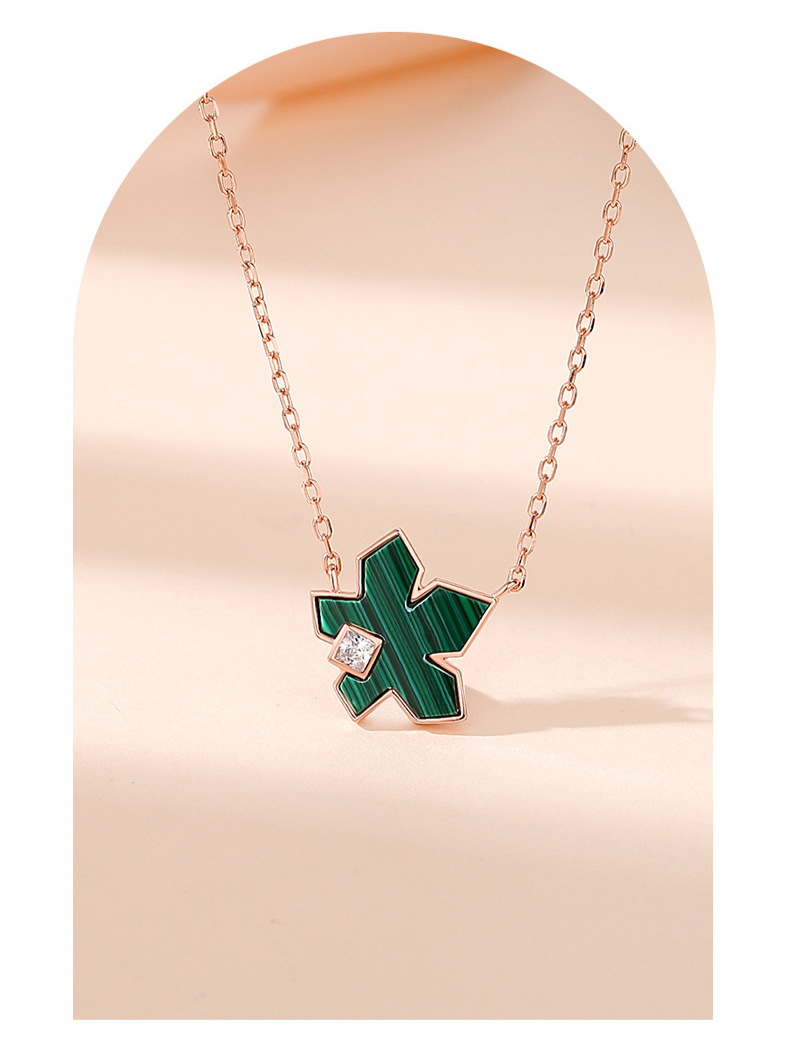 Collana con ciondolo in argento 925 Ivy Smeraldo, design femminile, catena leggera e di lusso per clavicola_voghion.com