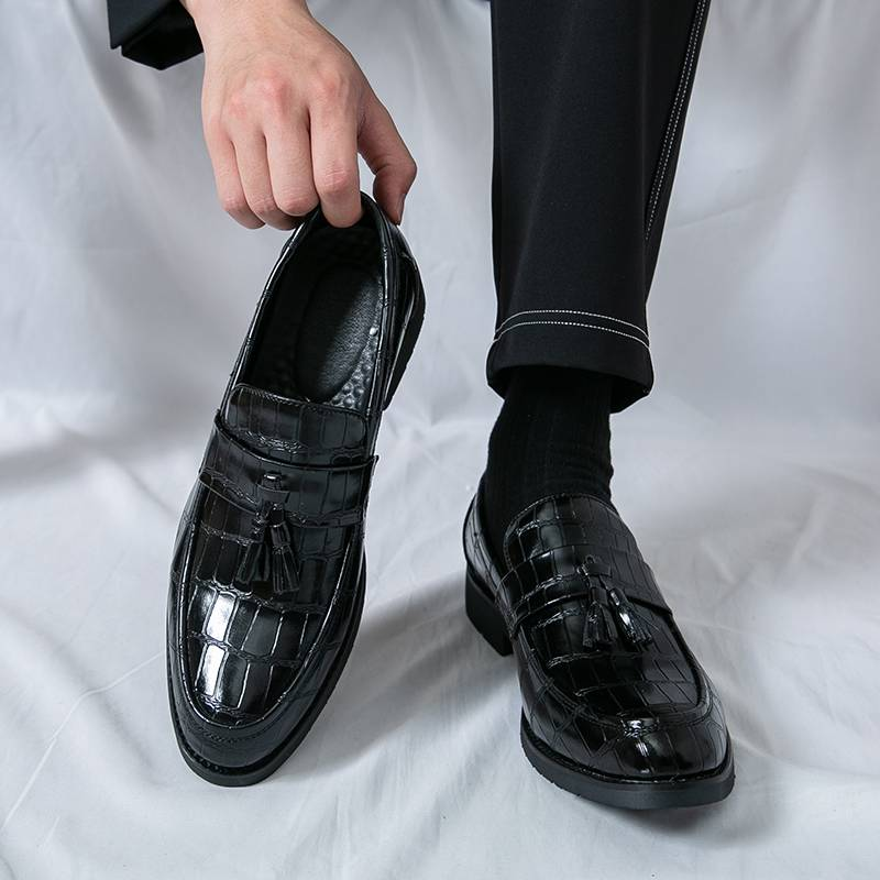 Neue Mode aus echtem Leder Quaste Business Casual Loafer Schuhe für Männer Schwarze Business Formale Lederschuhe für den täglichen Büro Casual Herrenschuhe für Dr_voghion.com