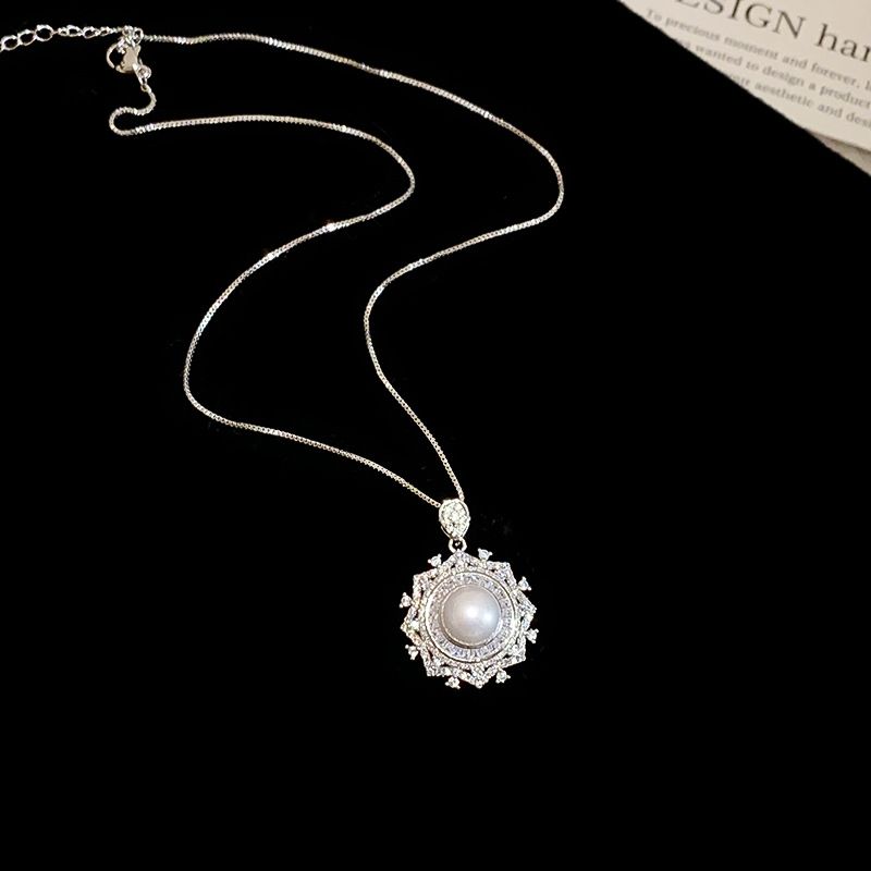 Cold Wind Zircon Round Pendant Pearl Necklace Women's Style Versatile Clavicle Chain Fashion Luxury Jewelry Accessories_voghion.com