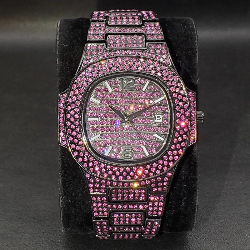 Modische quadratische Uhr für Herren und Damen mit bunten Diamanten, wasserdicht, Quarzwerk, Kalenderfunktion, Schmetterlingsschließe aus Edelstahl_voghion.com