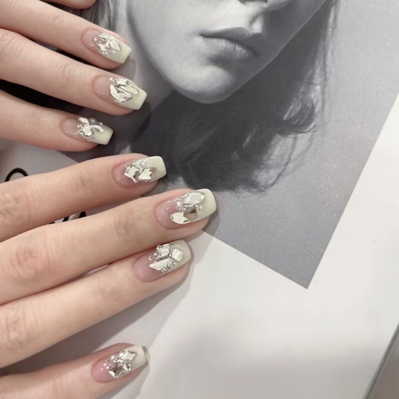 Wearing patches for pure desire temperament, live streaming patches, nail enhancement products, and wearing of nails_voghion.com