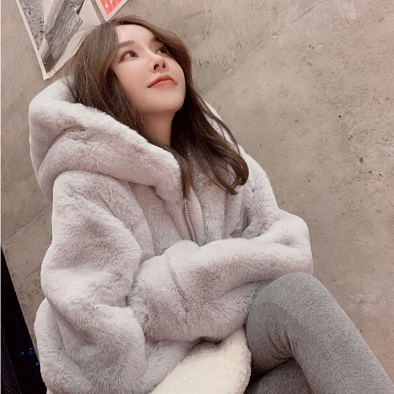 Women's Oversized Faux Shearling Coat Winter Hooded Plush Teddy Jacket Fleece-Lined Cozy Outerwear_voghion.com