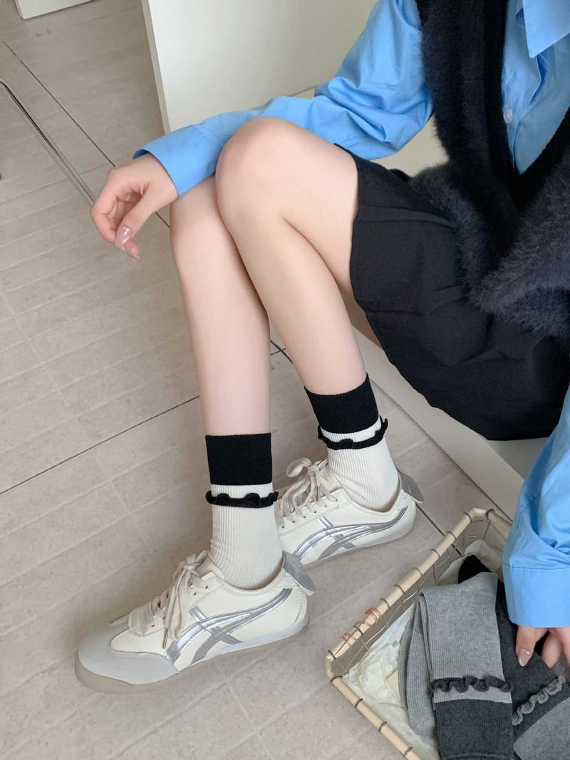 2025 Fall/Winter New Gray Lace Minimalist Contrast-Color Women's Socks_voghion.com