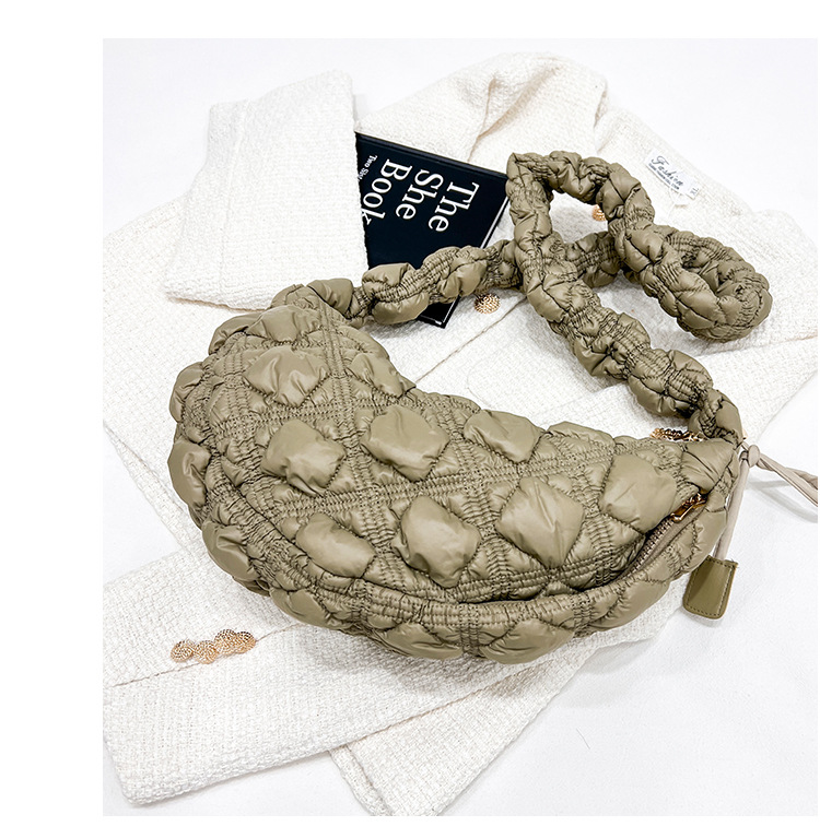 Versione coreana di pieghe a nuvola di minoranza, borse sotto le ascelle, ravioli casual, borse oblique monospalla._voghion.com