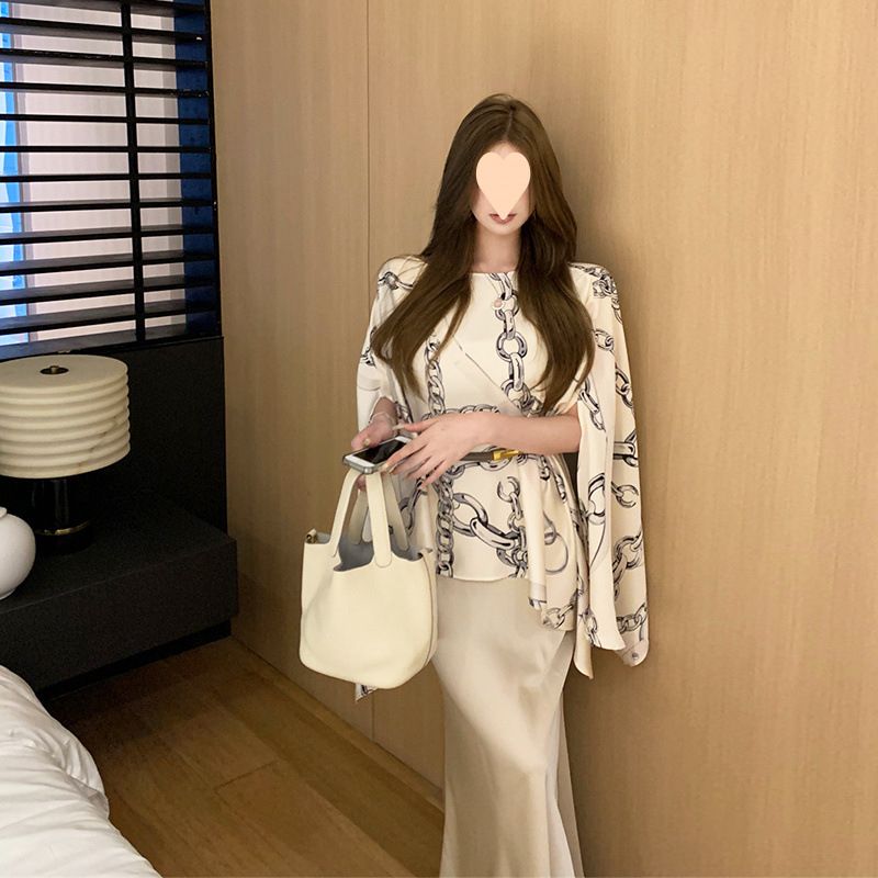 Light Elegant Cape Top For Women, Autumn Design Sense Printed Fashion High-end Satin Half-length Skirt Set_voghion.com
