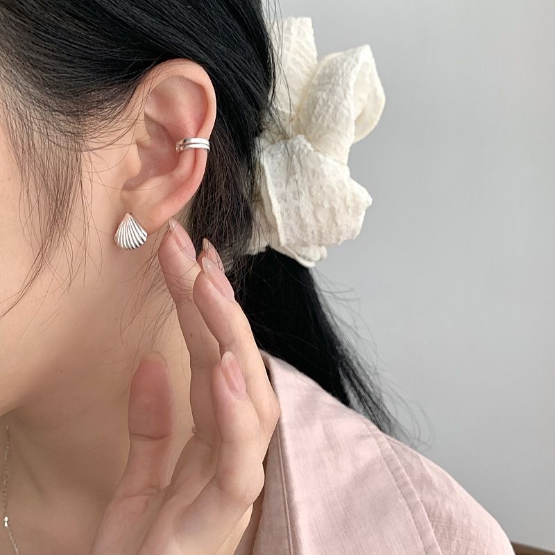 S Pure Silver Korean Blogger Fever Same Fan-shaped Ins Style Light Luxury High-end Stud For Women New Earrings_voghion.com