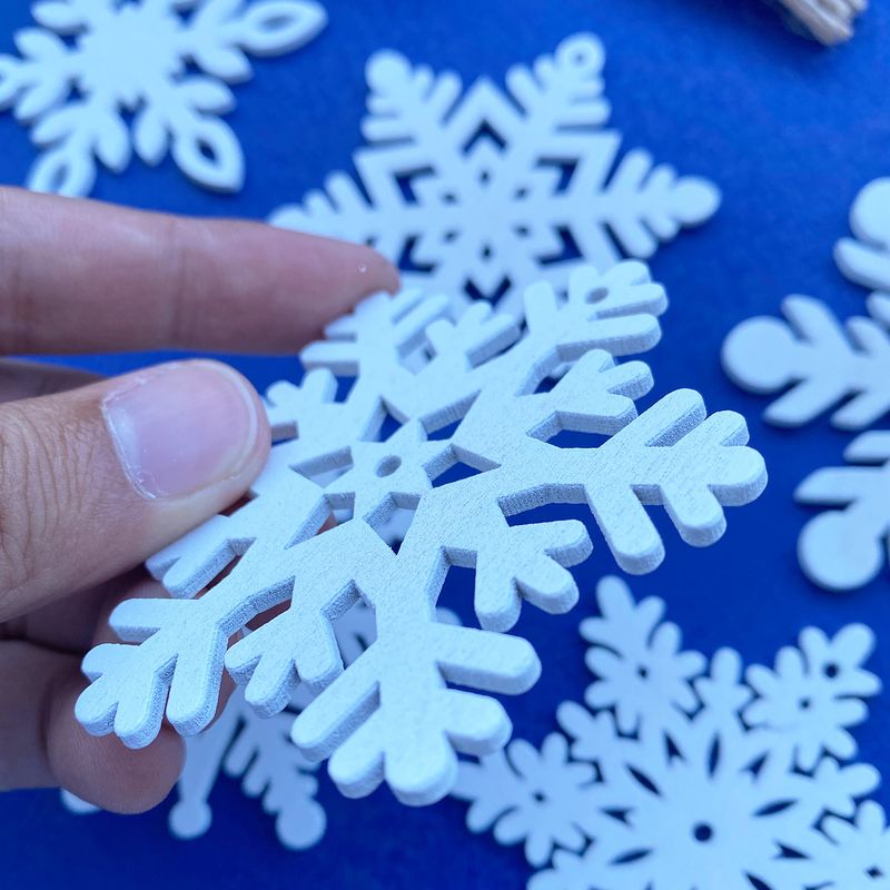 Creative Christmas Snowflake Decorative Pendant Wooden Crafts Laser Pendant Carving Snowflake Christmas Decorations_voghion.com