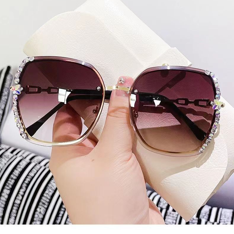 Randlose Unisex-Sonnenbrille mit Schnittkanten, Modetrend, großer Rahmen, blendfreie Sonnenbrille, einfache Straßenaufnahme, hochwertige Sonnenbrille für Damen_voghion.com