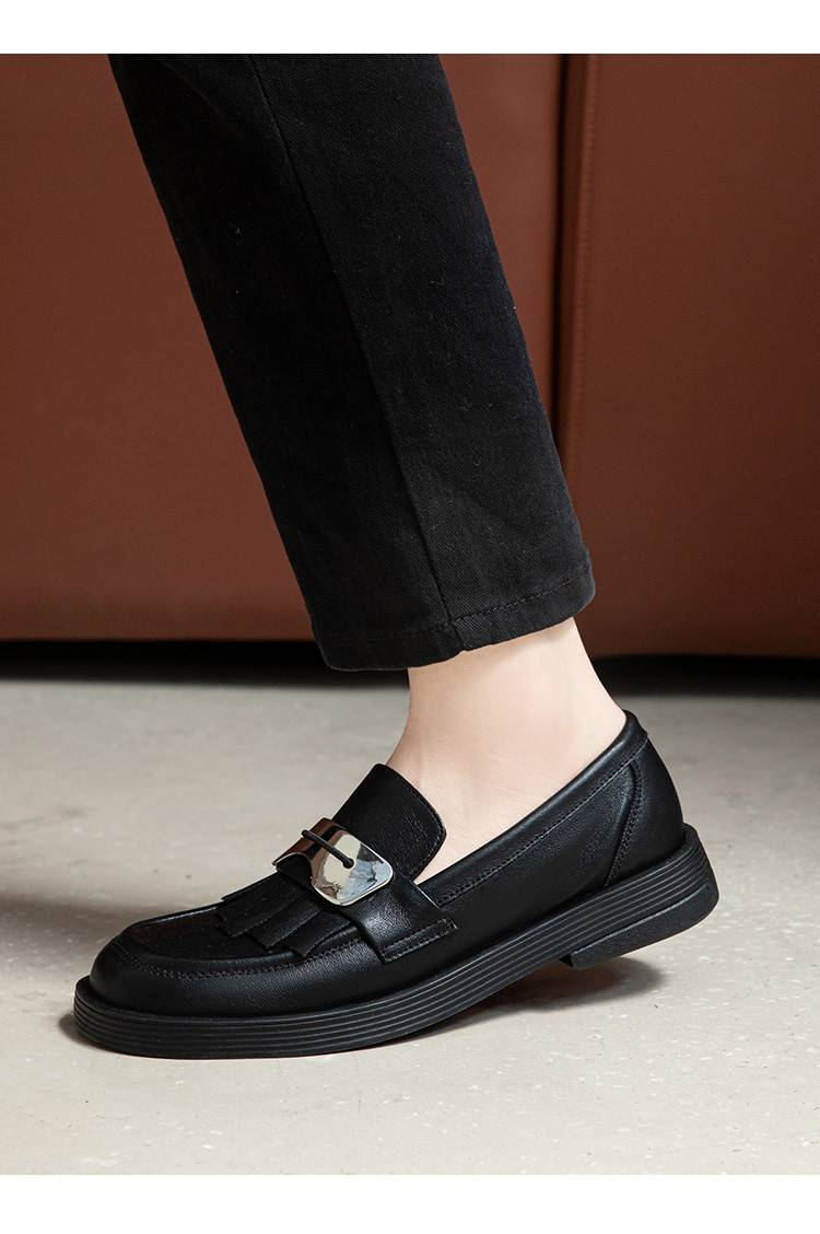 cameido Naisten akateemisen tyyliset slip-on kengät, monipuoliset tupsuiset yksikengät, syväsuiset brittiläiset loaferit_voghion.com