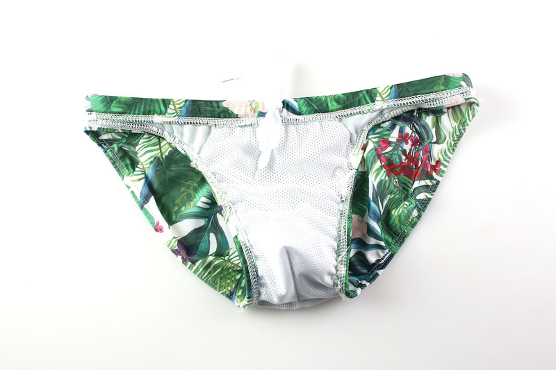 New Wholesale Men's Printed Swimming Trunks, Breathable, Export Triangular Swimming Trunks, Casual Swimming Trunks_voghion.com