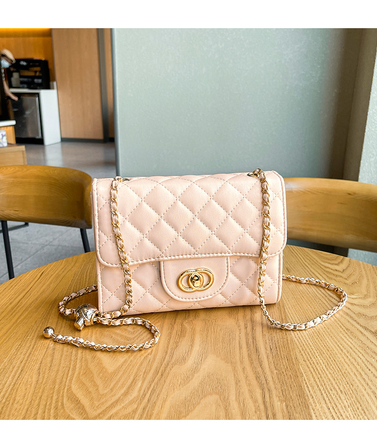 2023 New Women's Fragrant Wind Lingge Golden Ball Chain Crossbody Versatile Small Square Bag One Shoulder_voghion.com