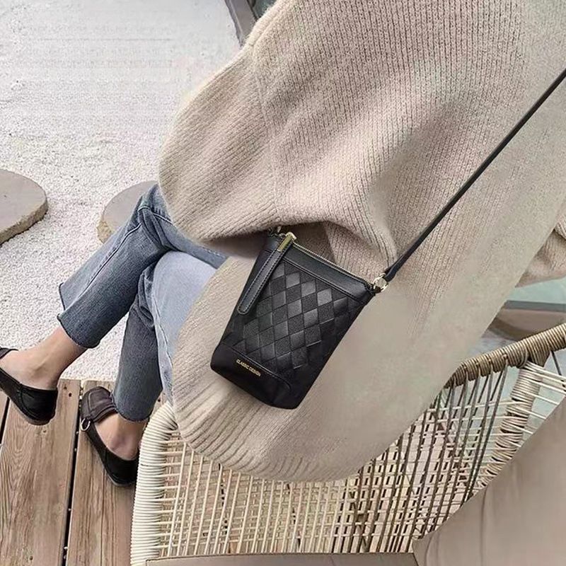 Bolso de cubo mini informal de nicho de moda para mujer 2025 con textura de alta calidad_voghion.com