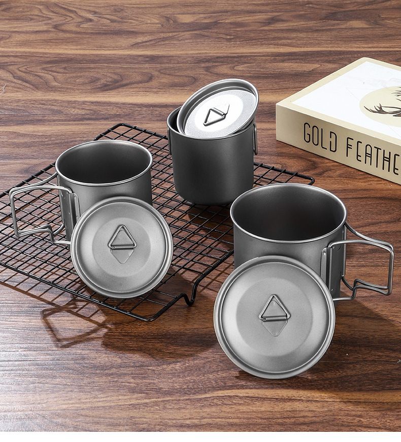 Becher aus reiner Legierung mit faltbarem Griff, hitzebeständiger, tragbarer Becher für Outdoor-Camping, Becher aus Titan in Bio-Lebensmittelqualität_voghion.com