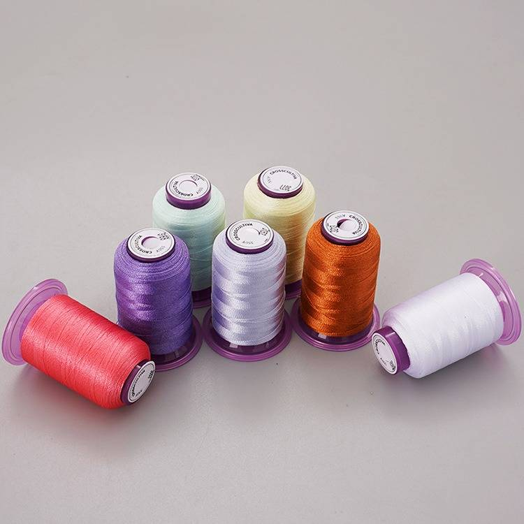 36 colori poliestere 120D filo da cucito tende tessili filo da ricamo colorato set_voghion.com