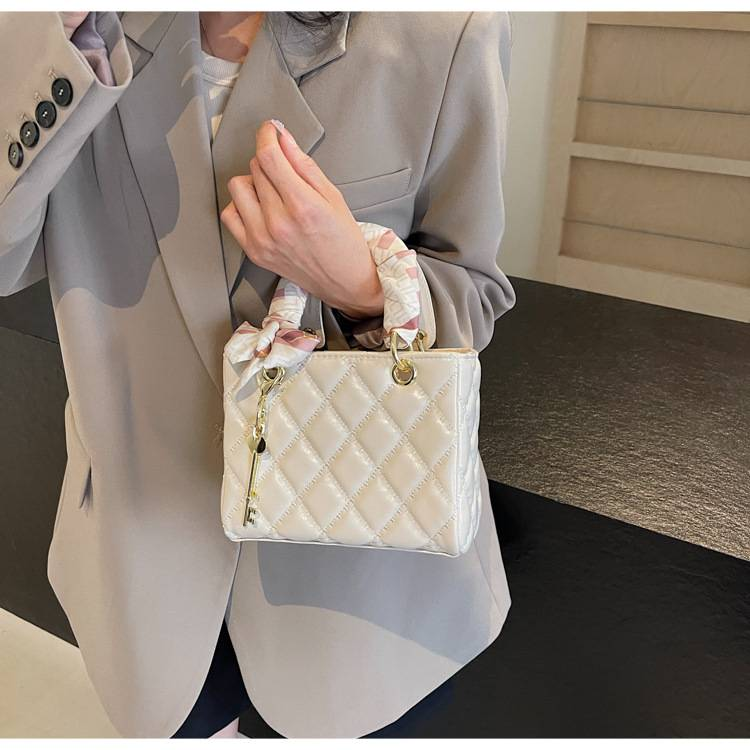 women's bags Princess bag small diamond embroidery handbags shoulder messenger bags_voghion.com