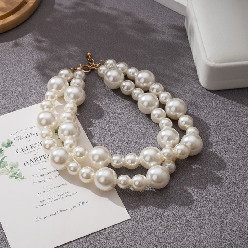 2025 Nouveautés Ensemble de perles pour femmes Collier ras du cou multicouche en strass Ensembles de bijoux blancs pour femmes Filles Mariage et soirée à thème_voghion.com