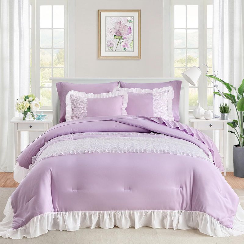 Breathable Queen Size Comforter Sets, All-Season Down-Alternative Quilt Set Black Ruffle Lace Craft Quilt Three Piece Set_voghion.com