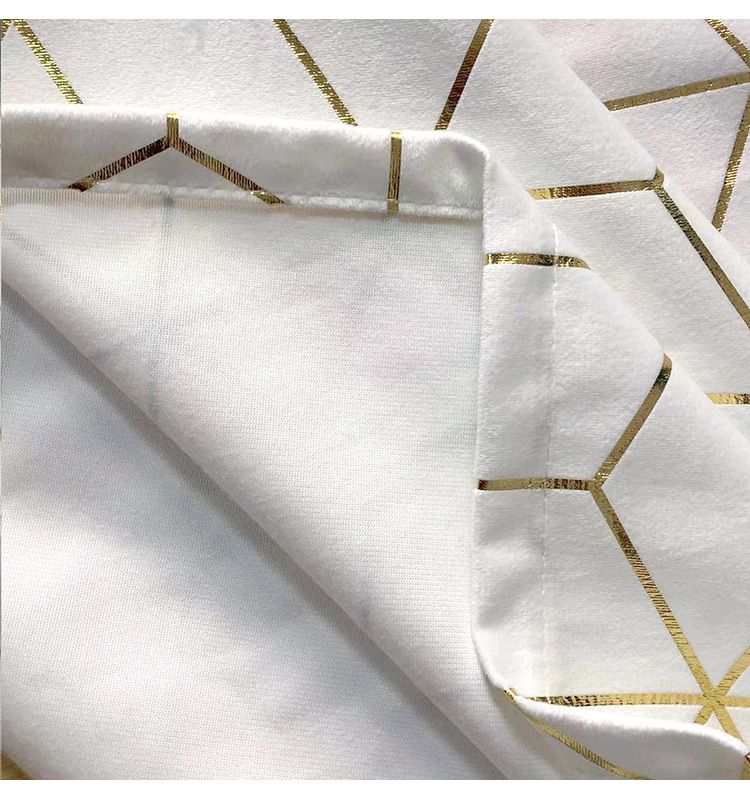 Luxuriöse Tischdecke aus smaragdgrünem Samt mit goldener geometrischer Stickerei – Elegante rechteckige Esstischdecke für formelle und festliche Dekoration_voghion.com